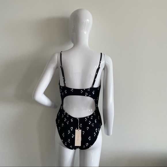 Eberjey One-Piece Swimsuit. Size S, Black, Textured - Picture 6 of 6